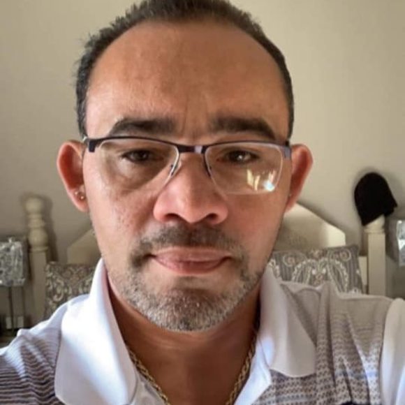 Meet your Posher, Luis - Picture 1 of 1